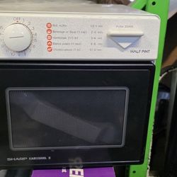 NEW SHARP CAROUSEL HALF PINT VINTAGE MICROWAVE