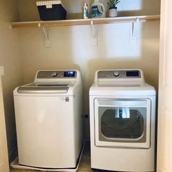 LG - 5.0 Cu. Ft. High-Efficiency Smart Top-Load Washer with TurboWash3D Technology - White