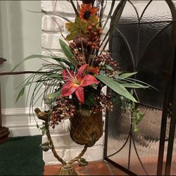 Metal Pineapple Vase