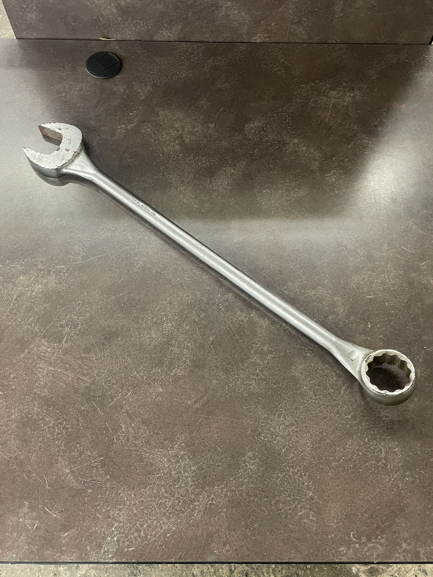 Snap On 2" 12-Point SAE Flank Drive Combination Wrench (OEX64) in Good Condition