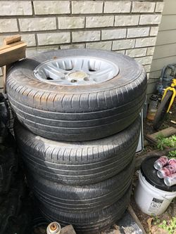 Toyota Tacoma wheels and tires