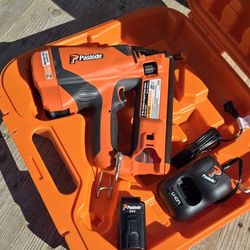 Paslode
Lithium-Ion Battery 16-Gauge Angled Cordless Finished Air Tool Nailer