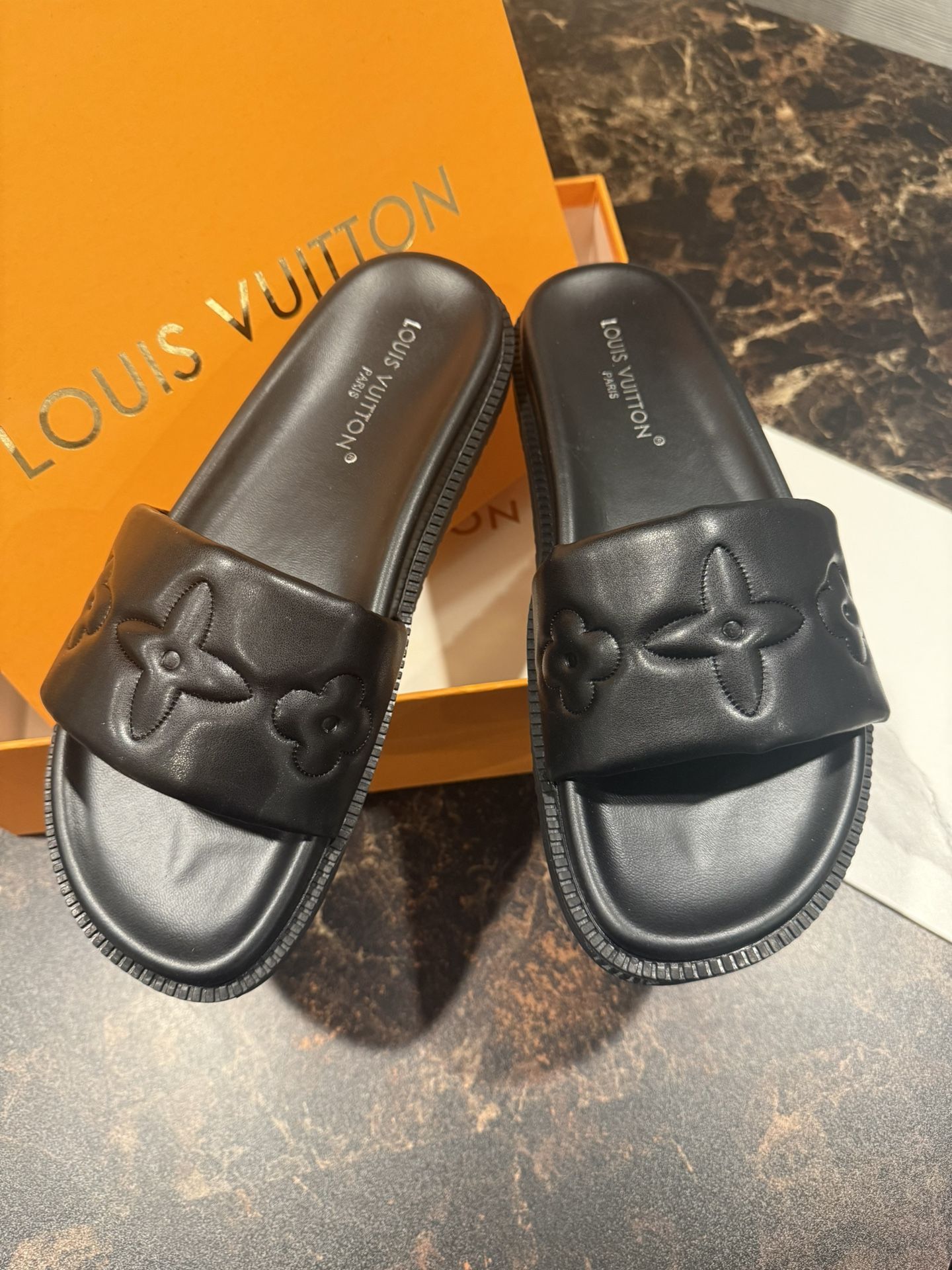 Women's slippers Louis Vuitton