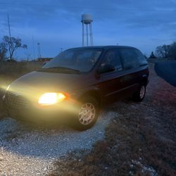 2002 Chrysler Voyager