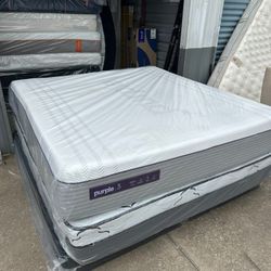 King Size Mattress And Box Spring 