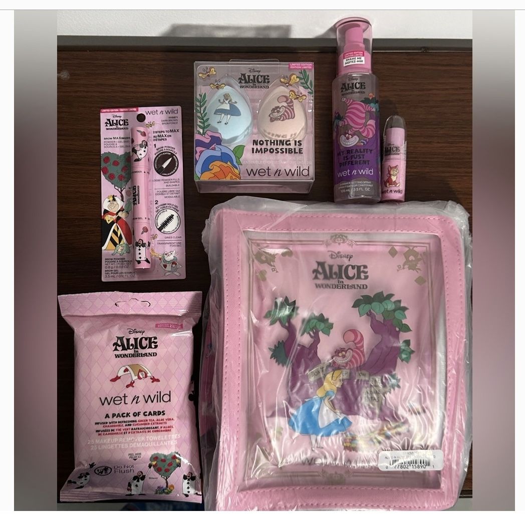 Alice In Wonderland Makeup Collection 