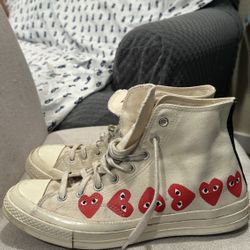 MENS - 11  CONVERSE COMMES DES HIGH TOP SNEAKERS 