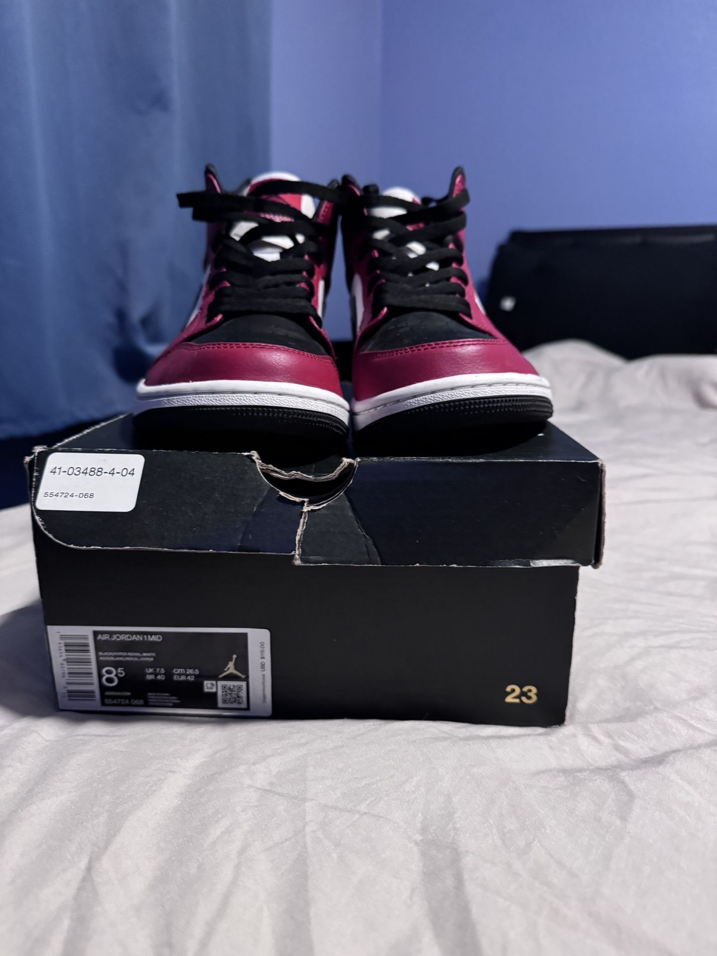 Air Jordan 1 Mid “Chicago Toe”