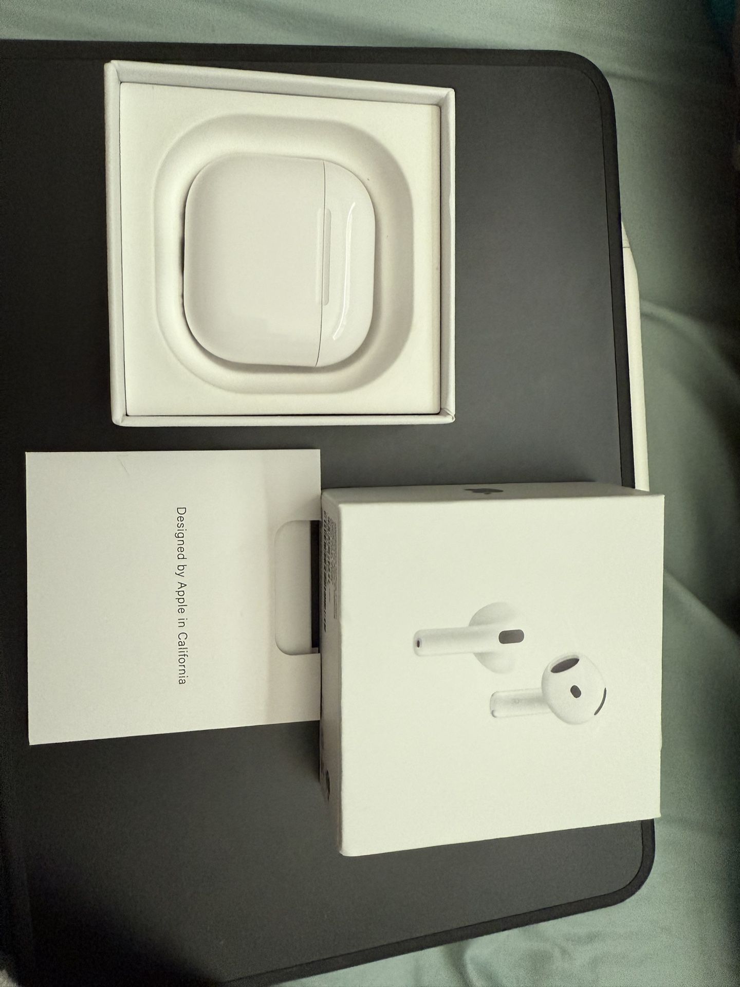 Apple AirPods 4 (Active Noise Cancellation)