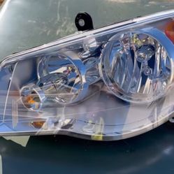 2008-2012 DODGE GRAND CARAVAN HEADLIGHT OEM DRIVER side