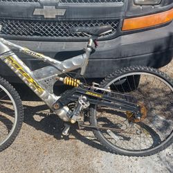 .Mongoose Mountain Bike