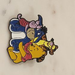 Disney Pooh bear tigger piglet eeyore friends hug enamel pin 