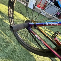 2 Hyper Snafu Bikes 🚲 