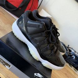 Air Jordan 11 Retro Low 72-10 Men’s Sz 8.5