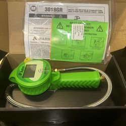 Digital tire inflator