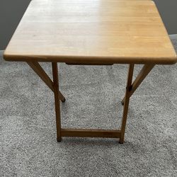 Foldable table
