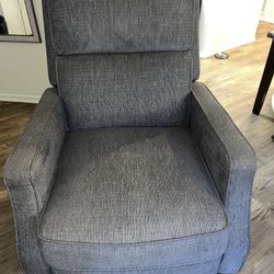 Like New Grey Recliner Couch Seat
