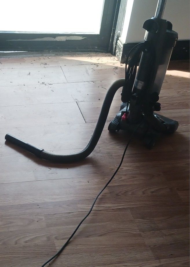 Narrow Path Lightweight Vacuum Cleaner