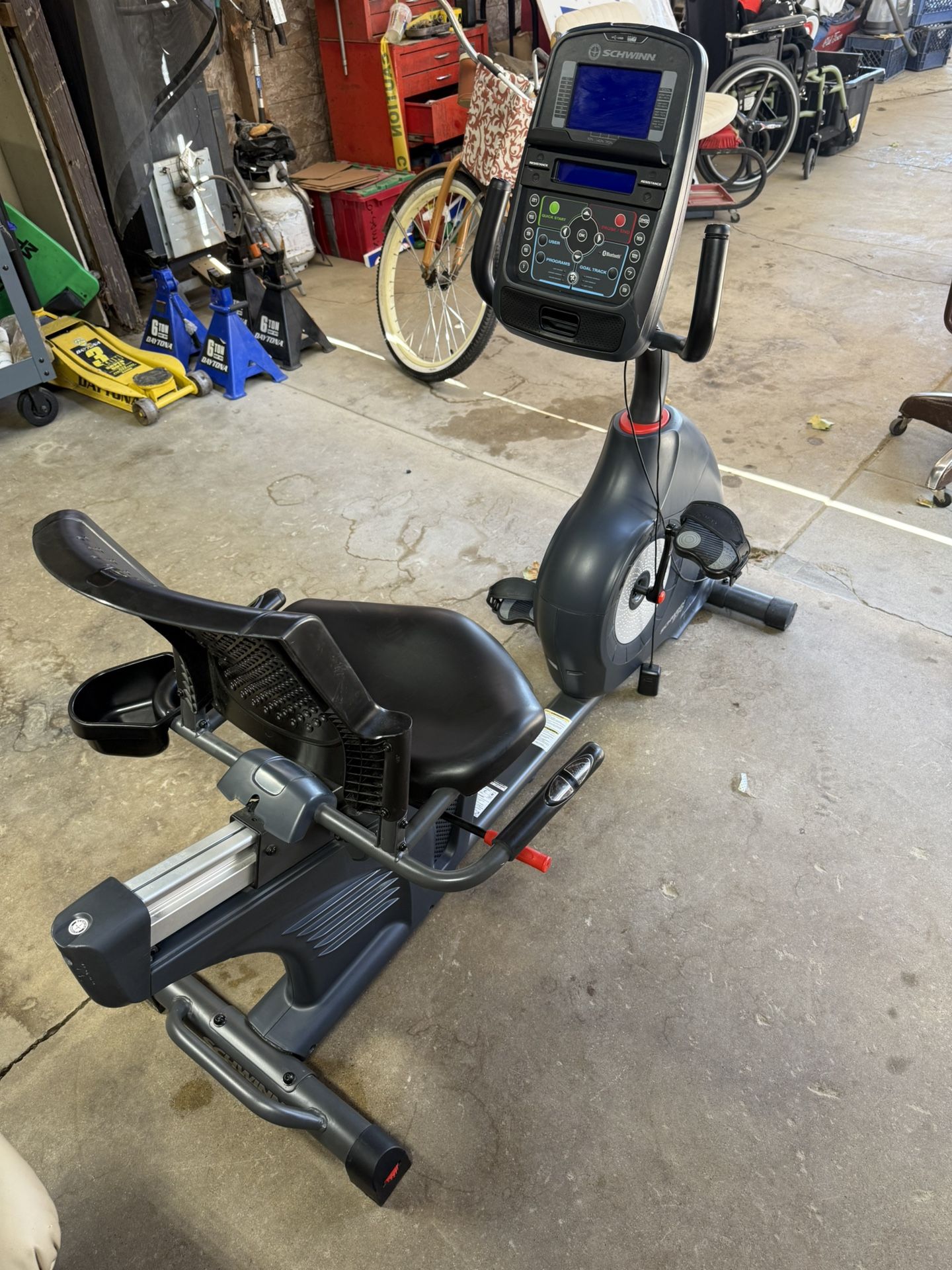 Schwinn 270 Recumbent Bike