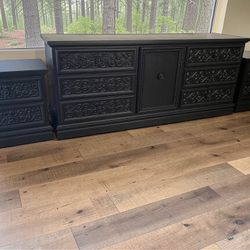 Large Thomasville Dresser & Nightstands 3pc Bedroom Set Solid Wood New