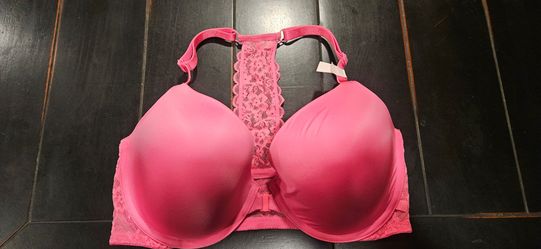 36DD Victoria Secret bra