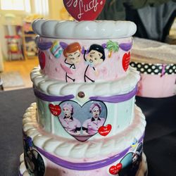 Vintage I Love Lucy 50th Anniversary “Cake  Cookie Jar” Vandor