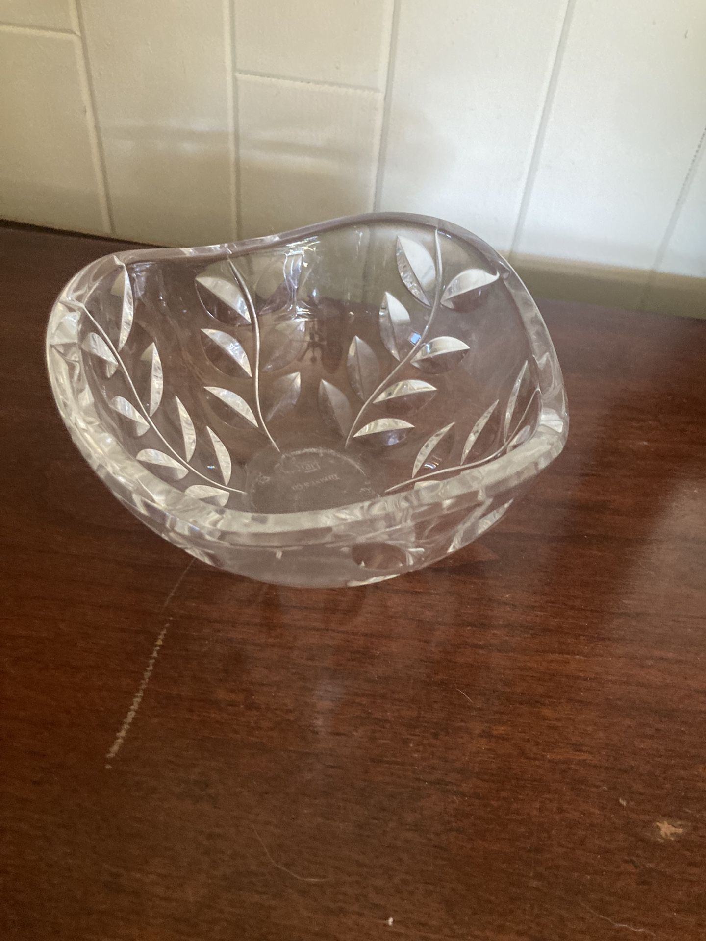 Tiffany Crystal Floral Vine Round Bowl-Ahwatukee