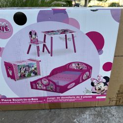 Room In A Box  For Girl