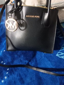 Vendo bolsa de mujer casi nueva