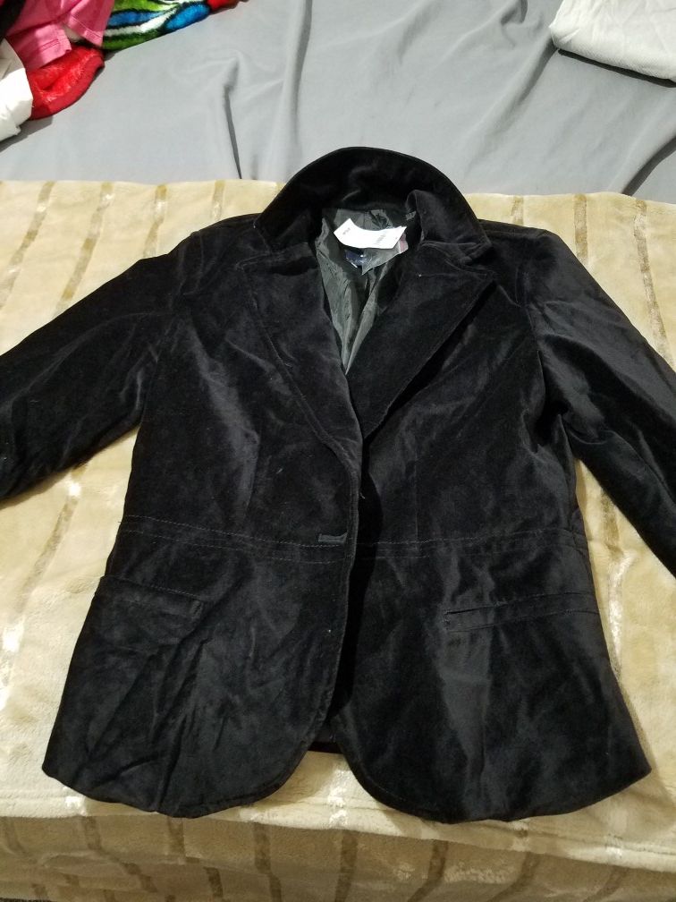New!Black and Elegant Womans Blazer.