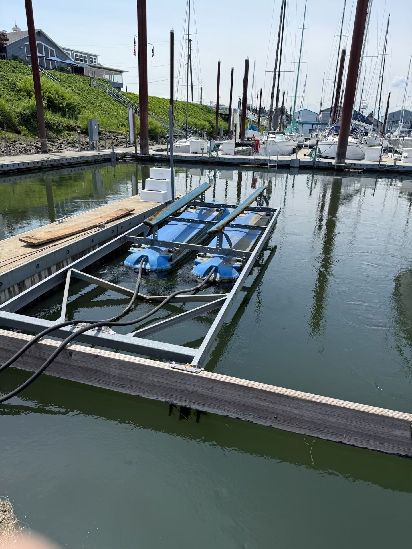 HydroHoist Boat Lift