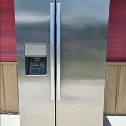🔆🇺🇸☆Whirlpool☆🇺🇸🔆 S-Steel S-by-S Fridge in Great Condition 