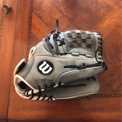 Wilson A500 Fast Pitch Softball 12” Glove