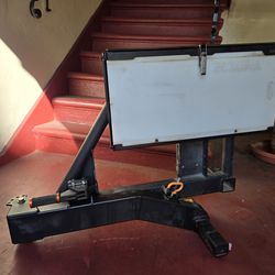 Rigid short hitch ultraswing