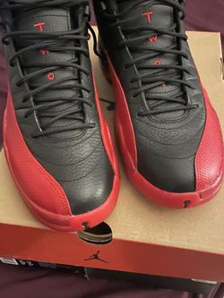 Jordan retro 12 Flu Games Size 9.5