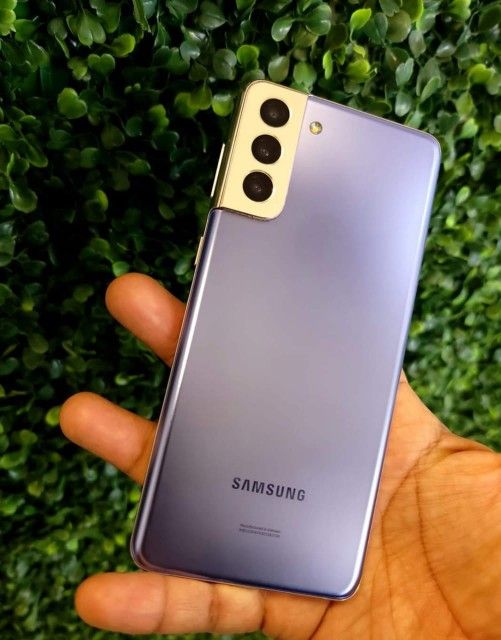 Samsung Galaxy S21 , Factory Unlocked, Excellent Condition Like New