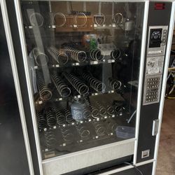 Full size Snack Machine