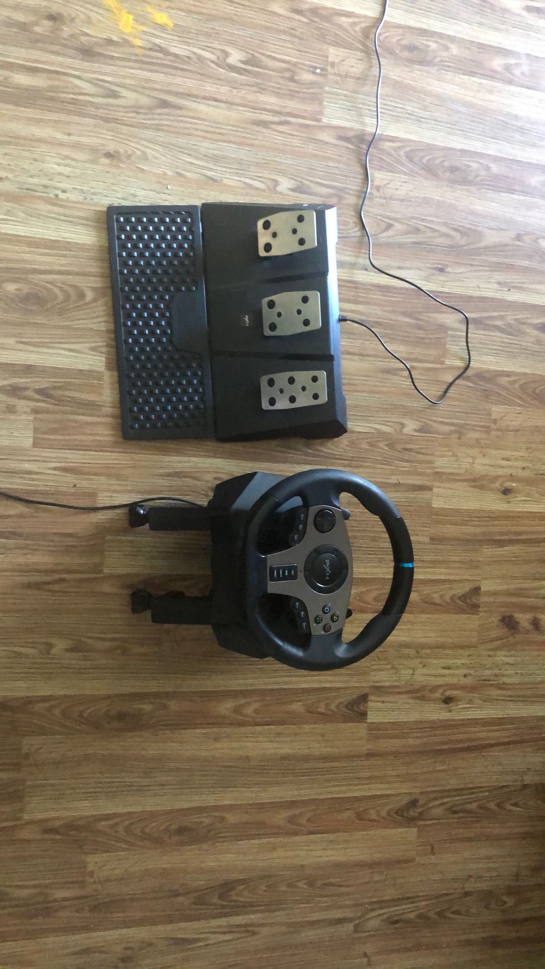 PXN V9 Steering Wheel With Pedals
