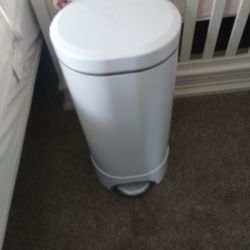 Diaper Garbage Can For Diapers Only