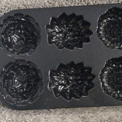 Nordic Ware Floral Design Six Cup Muffin/Cake Pan