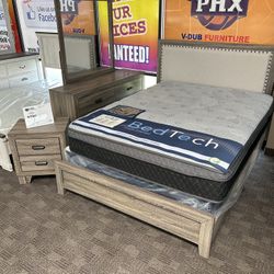 4 Piece Gorgeous Bedroom Set! 