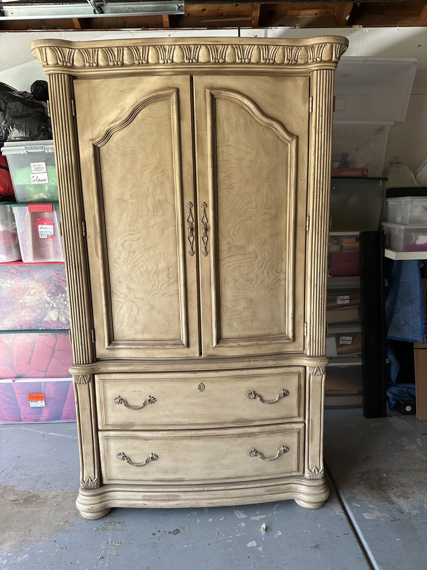 Armoire