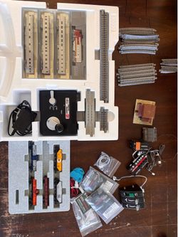 Kato N scale super chief and accessories