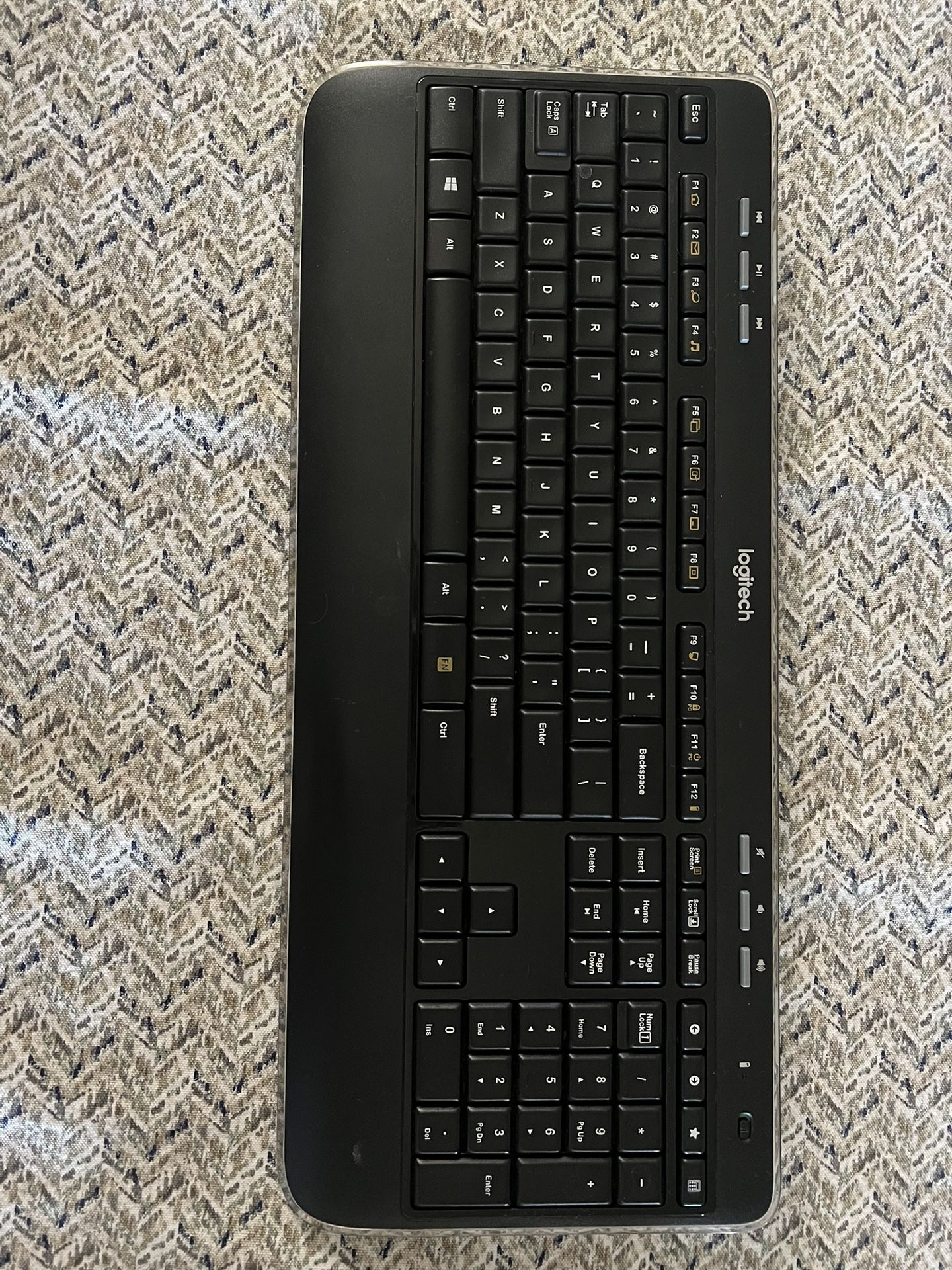 Logitech K520 Wireless Keyboard