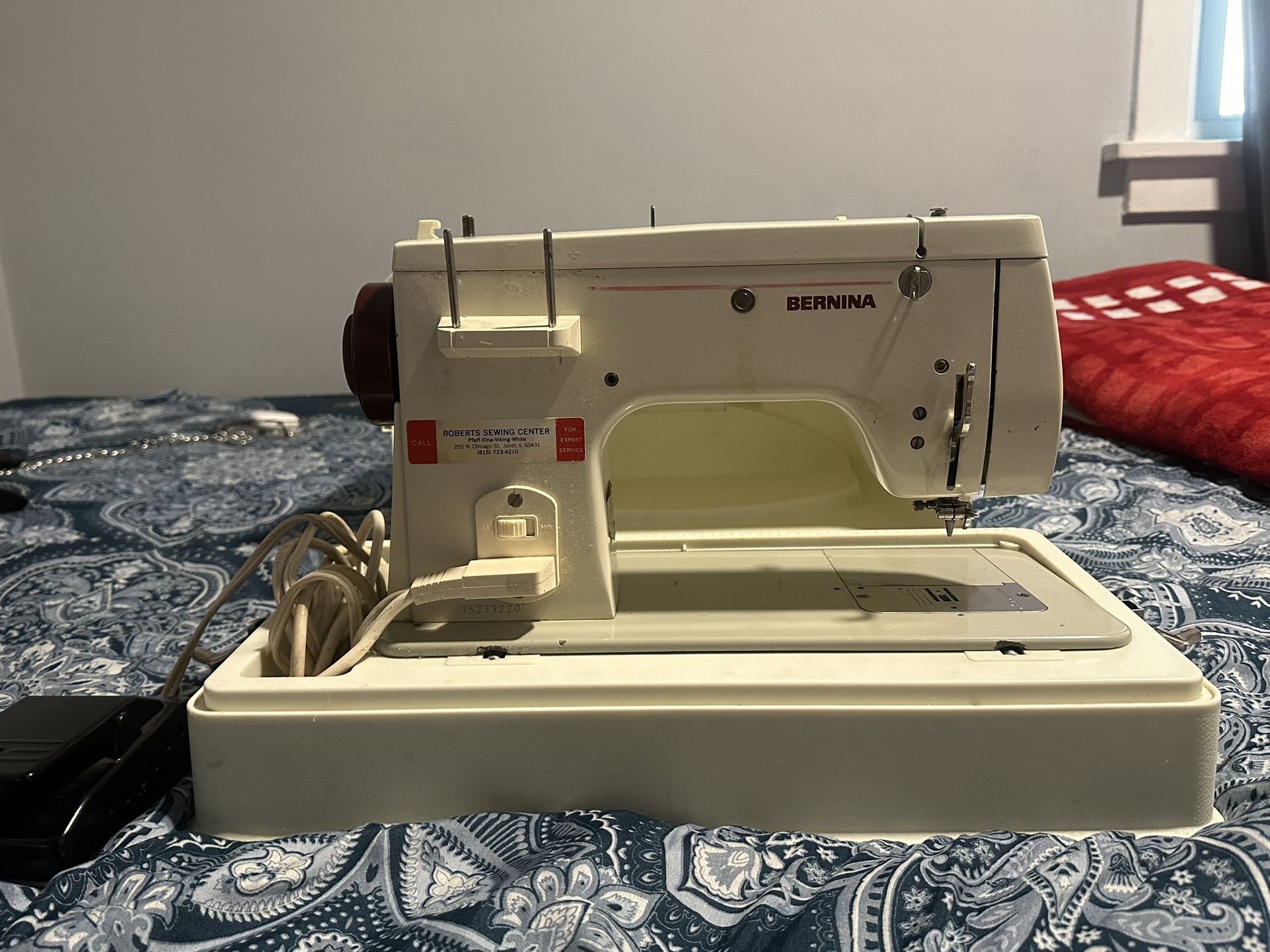 Bernina 817 Sewing Machine With Pedal