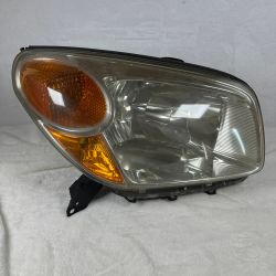Toyota RAV4 2001-2005 Headlight Assembly 42-80 H4 Passenger Right Side Ichikoh