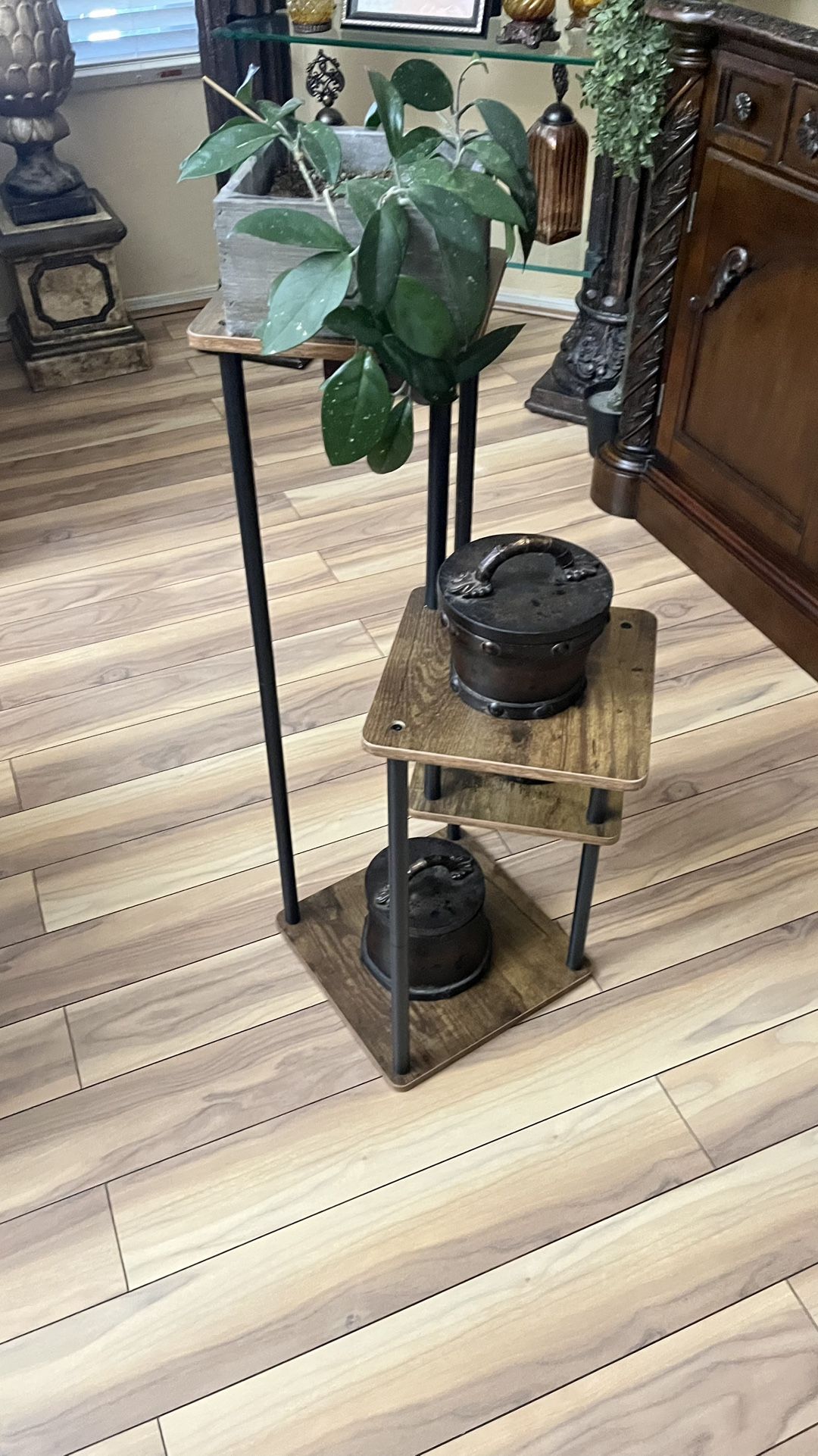 Plant Stand 32”