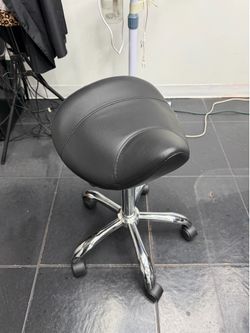 Rolling Saddle chair