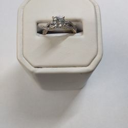 14kt White Gold Diamond Ring 