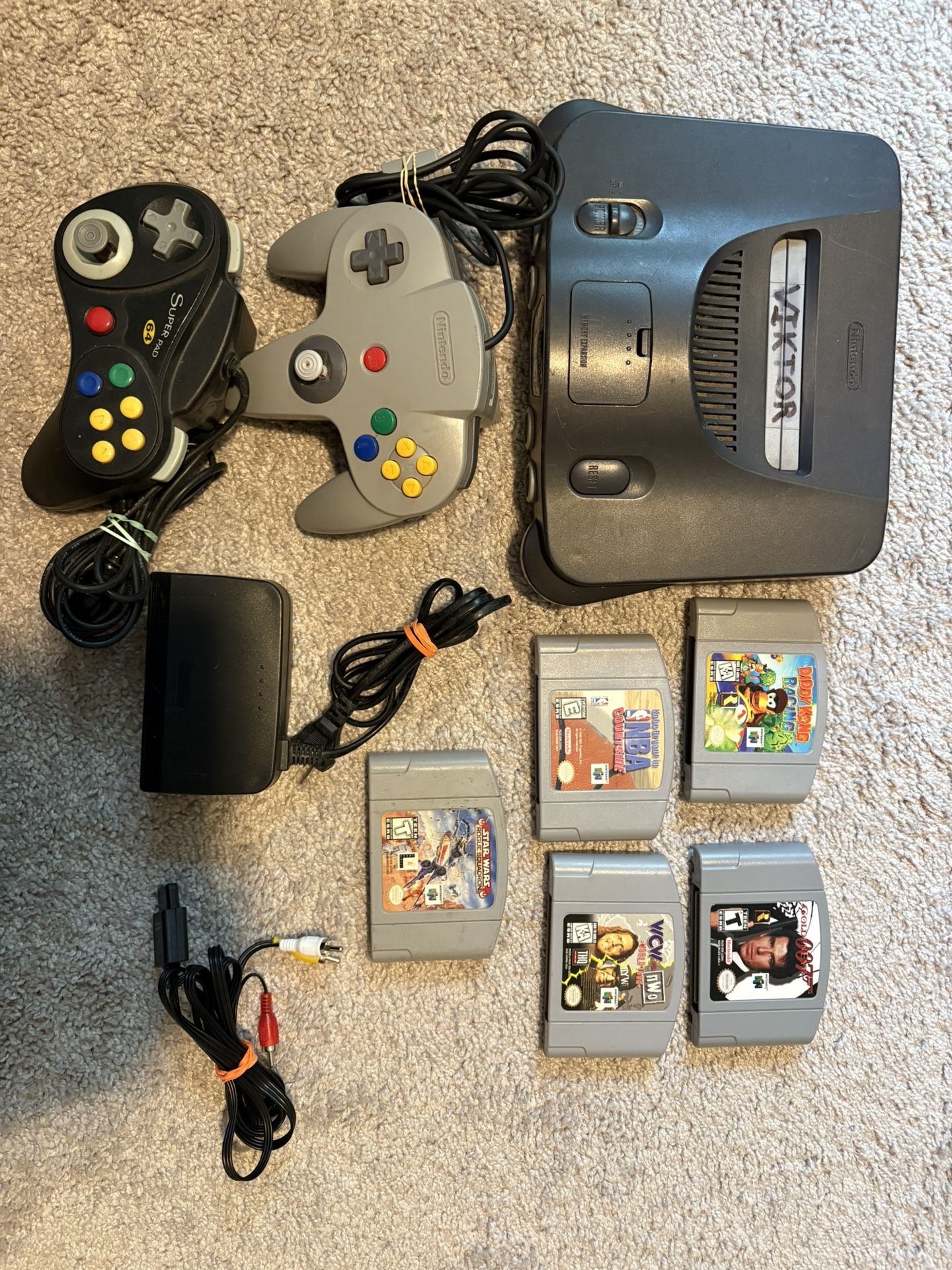 Nintendo 64 + 5 Games (hablo Espanol)